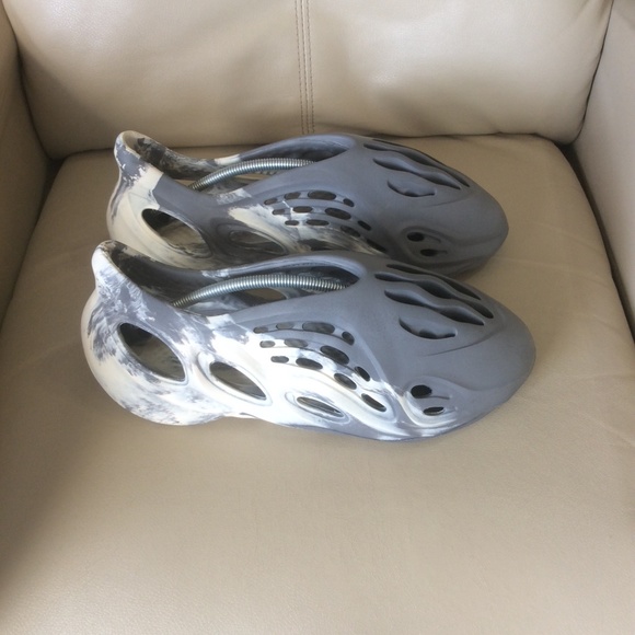 Yeezy foam runners - Picture 1 of 4